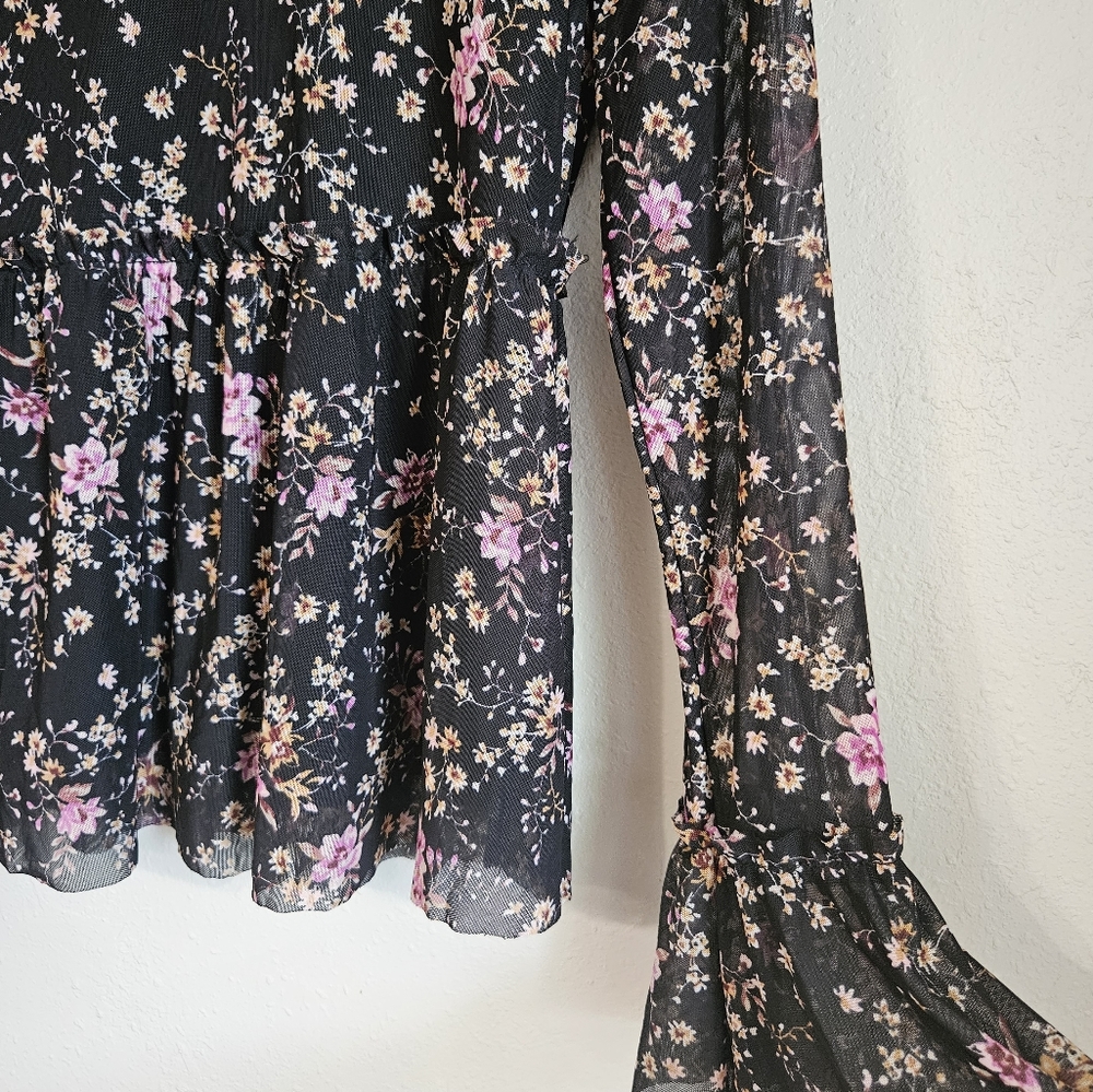 American Rag NWT Floral Long Bell Sleeve Blouse Sz M - Picture 4 of 9